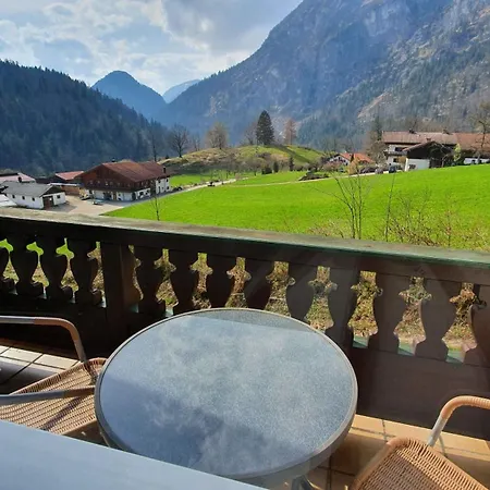 Mit Terrasse Und Bergblick Apartment Schneizlreuth